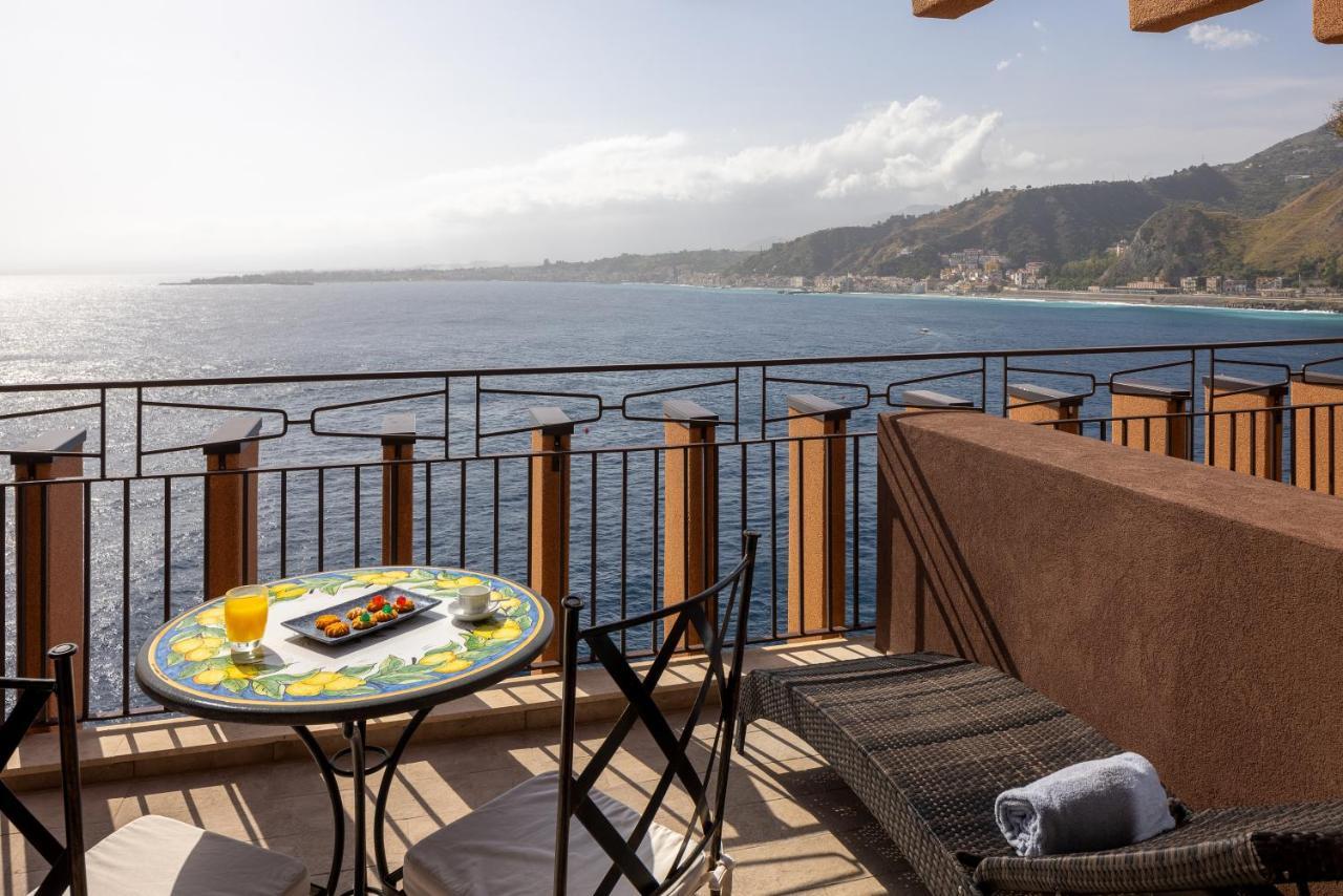 Una Hotels Capotaormina Exterior photo